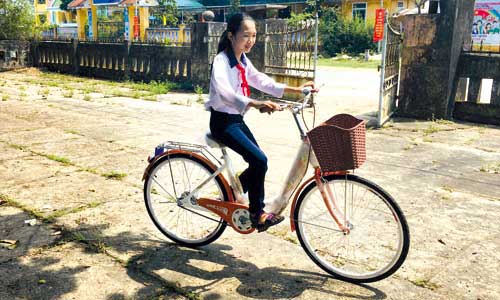 Vietnam: biciclette per la scuola